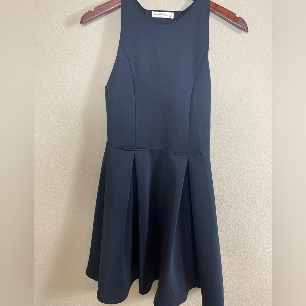 Abercrombie and Fitch A Line dress with flared skirt and cutout back siz…